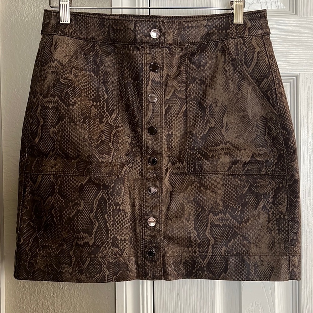 Petite Snake- print boot skirt